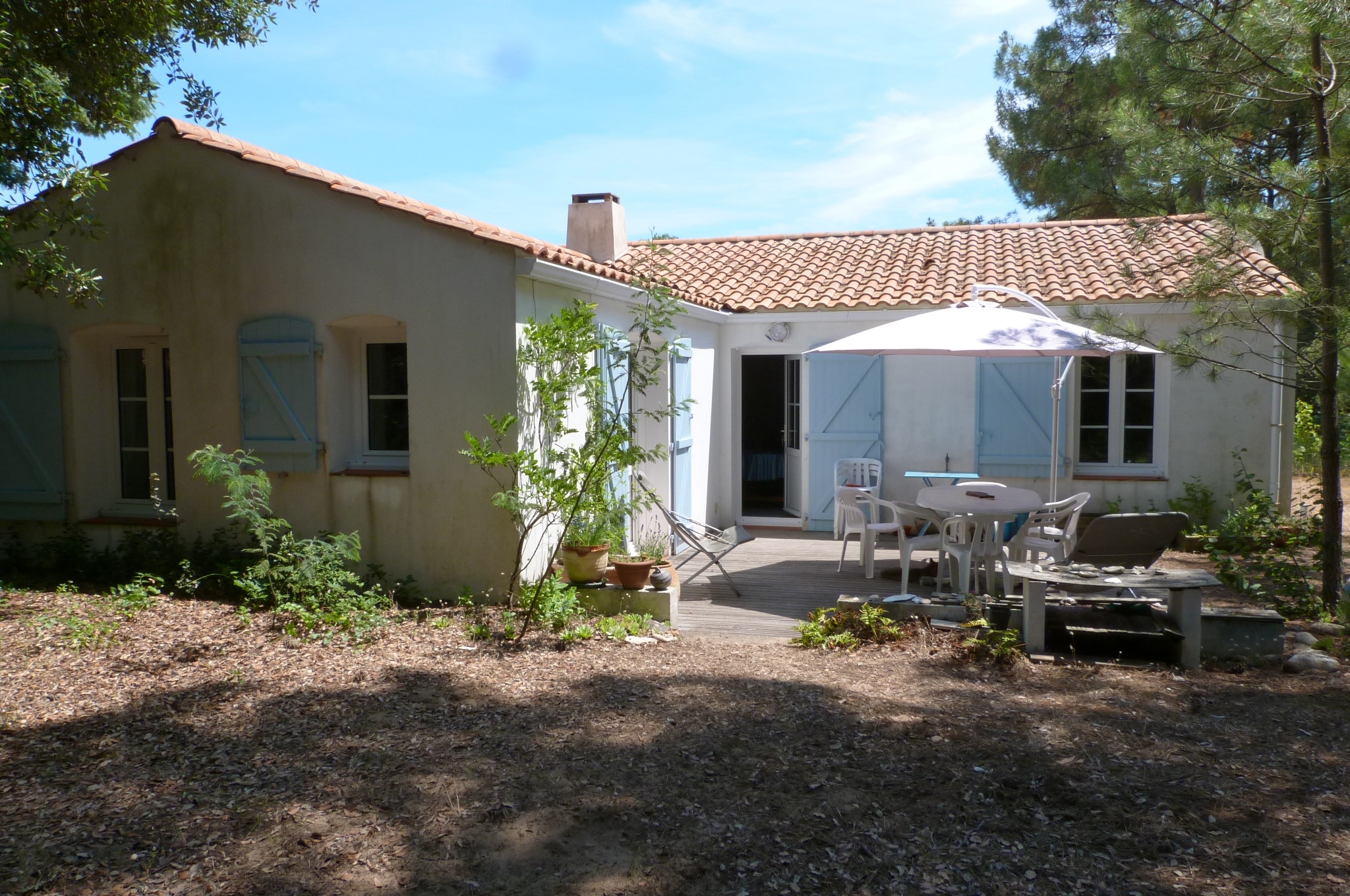 Agréable maison de plein pied sur terrain clos proche plage